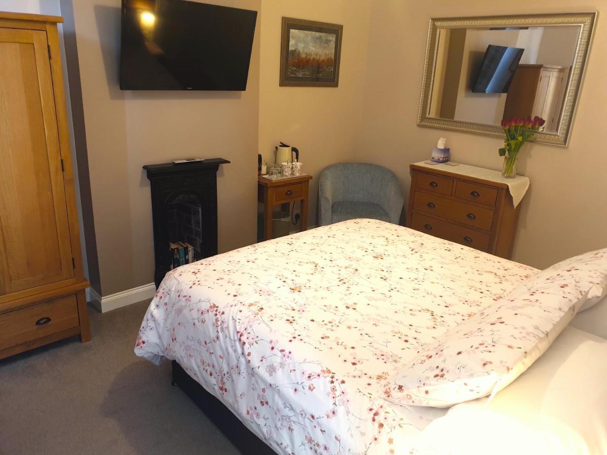 Lyndene Bed and Breakfast Penistone Buitenkant foto