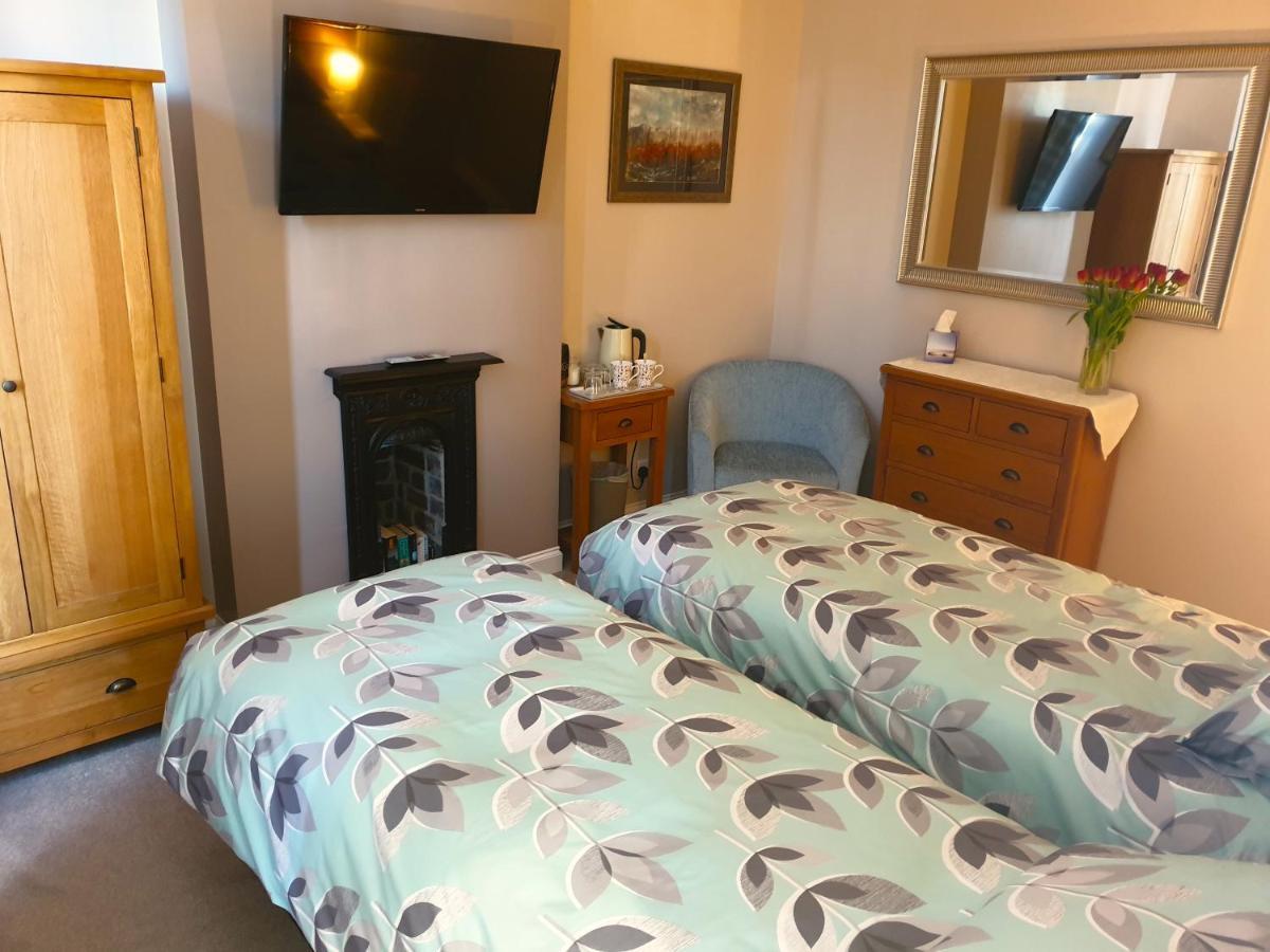 Lyndene Bed and Breakfast Penistone Buitenkant foto